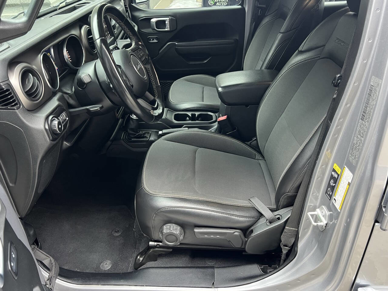 Used 2020 Jeep Wrangler Unlimited Sport AWD/4WD image 15