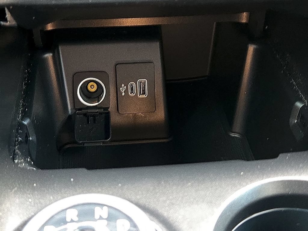 Used 2025 Ford Explorer ST AWD/4WD image 19