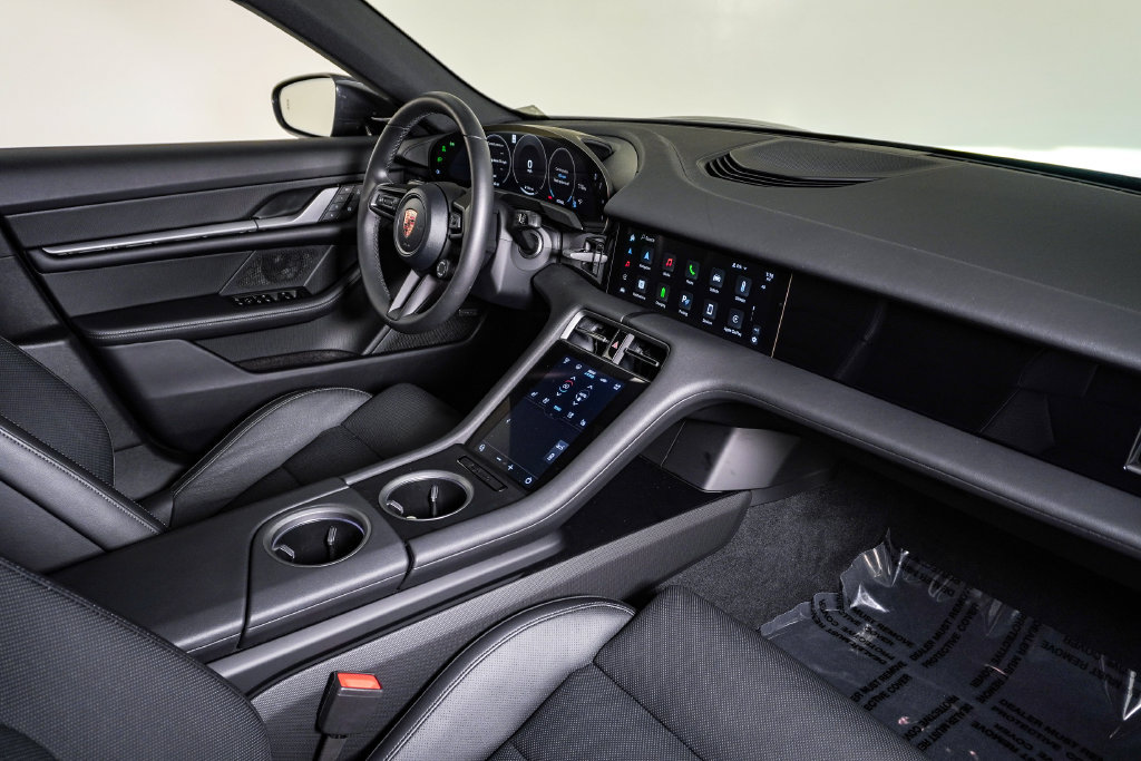 Certified 2025 Porsche Taycan AWD/4WD image 14