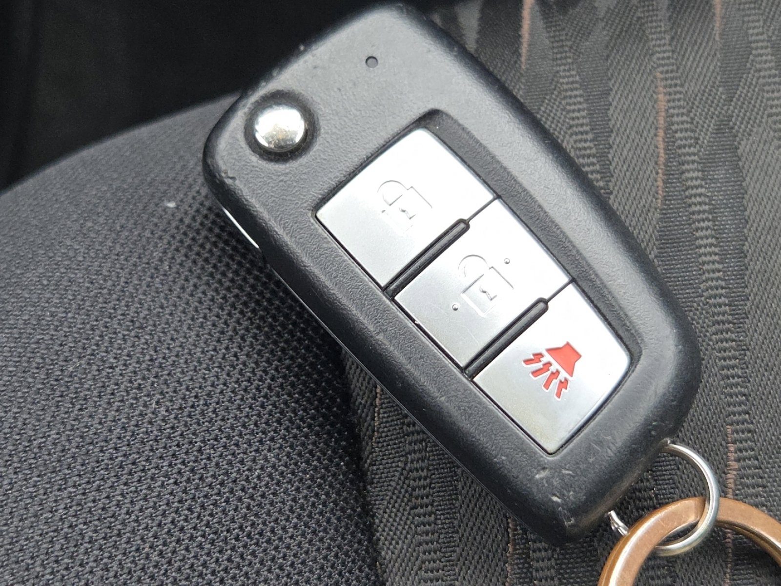 Used 2019 Nissan Rogue S image 32