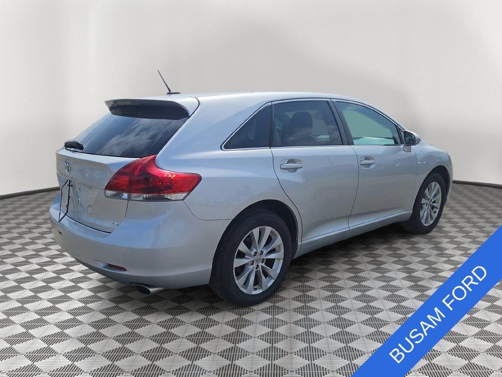 Used 2013 Toyota Venza LE FWD image 4