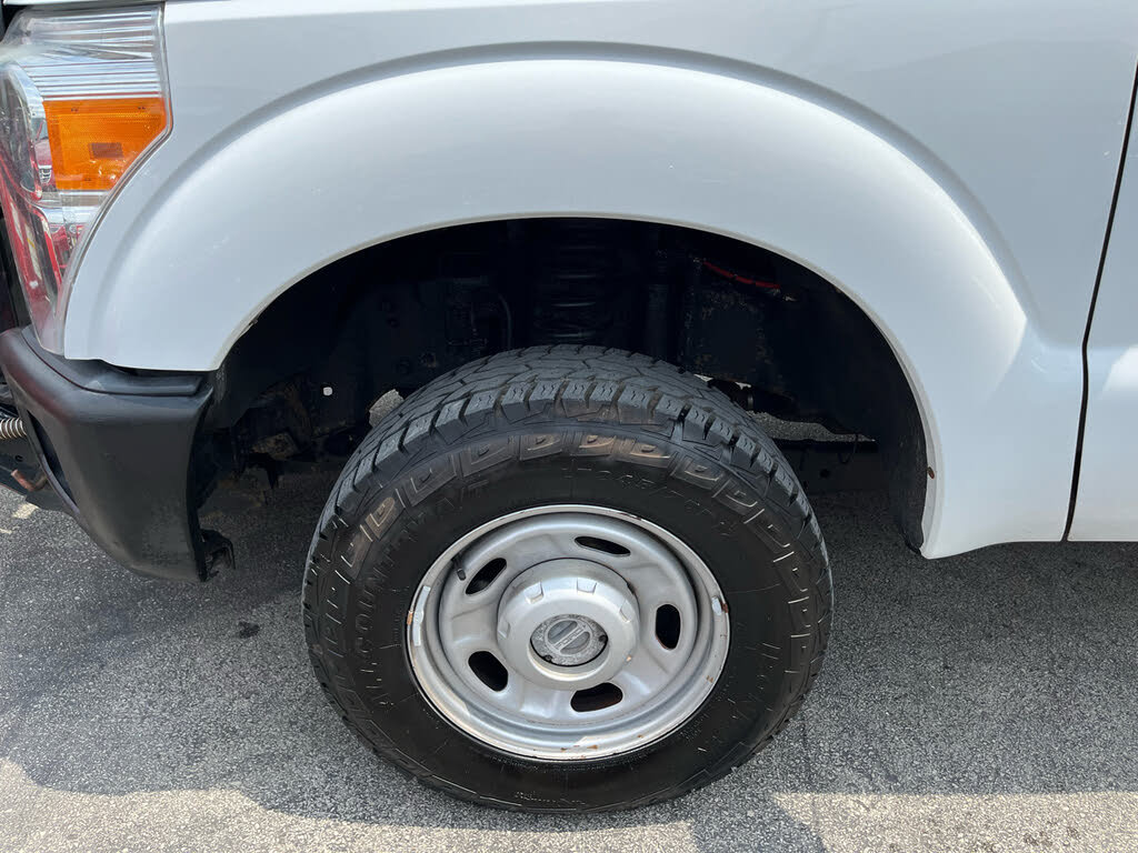 Used 2012 Ford F350 XL w/ Snow Plow Prep Pkg AWD/4WD image 33
