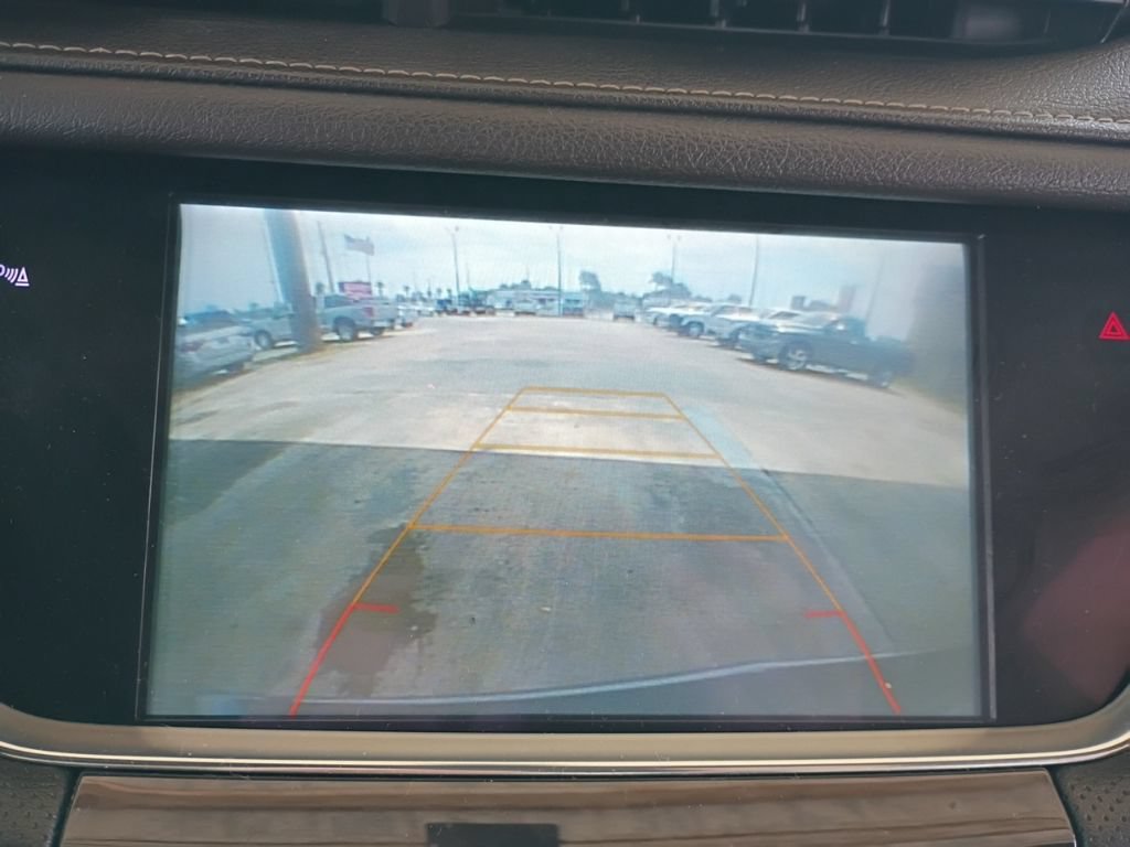Used 2019 Cadillac XT5 FWD image 6