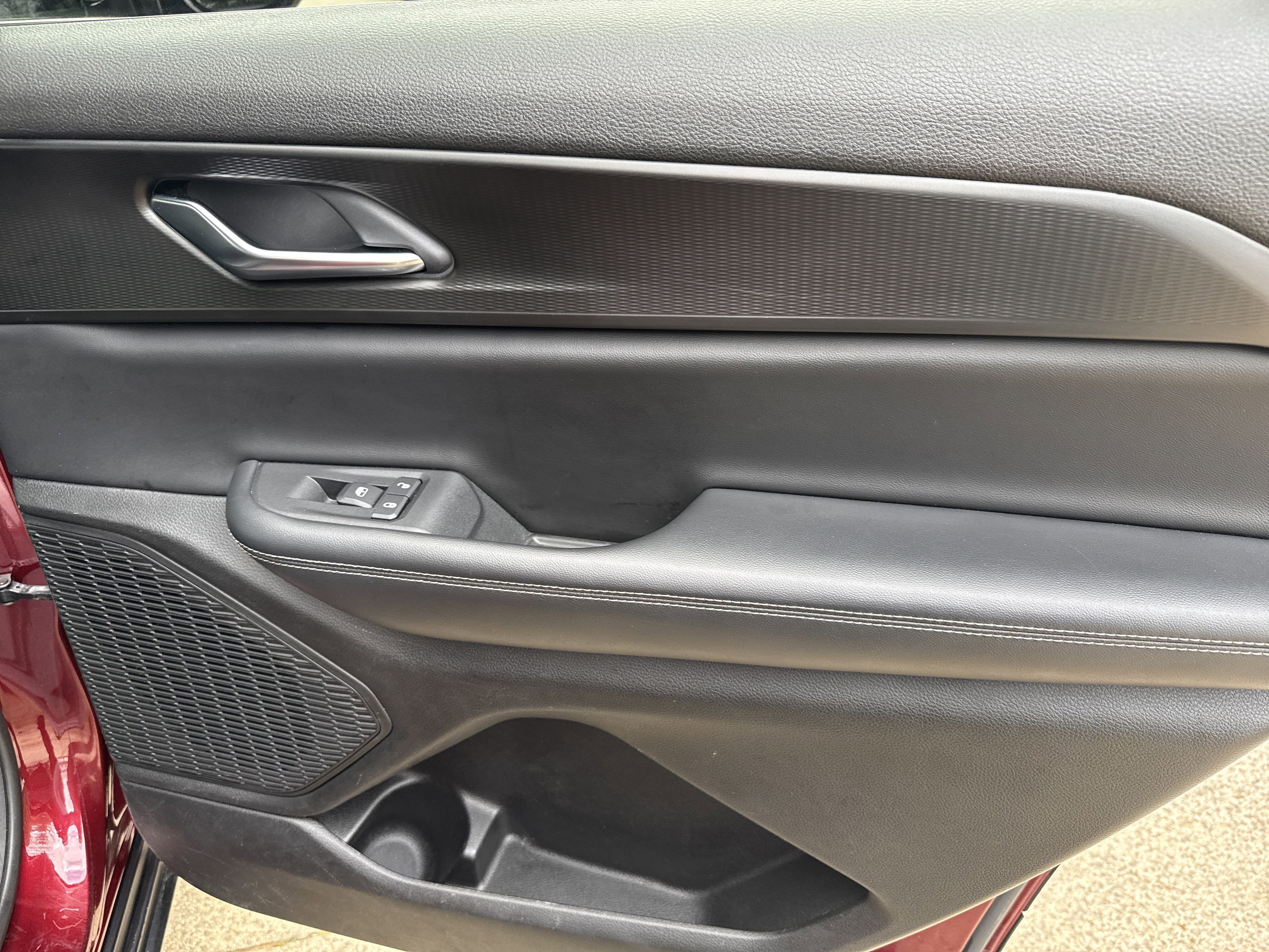 Used 2023 Jeep Grand Cherokee L Laredo image 16