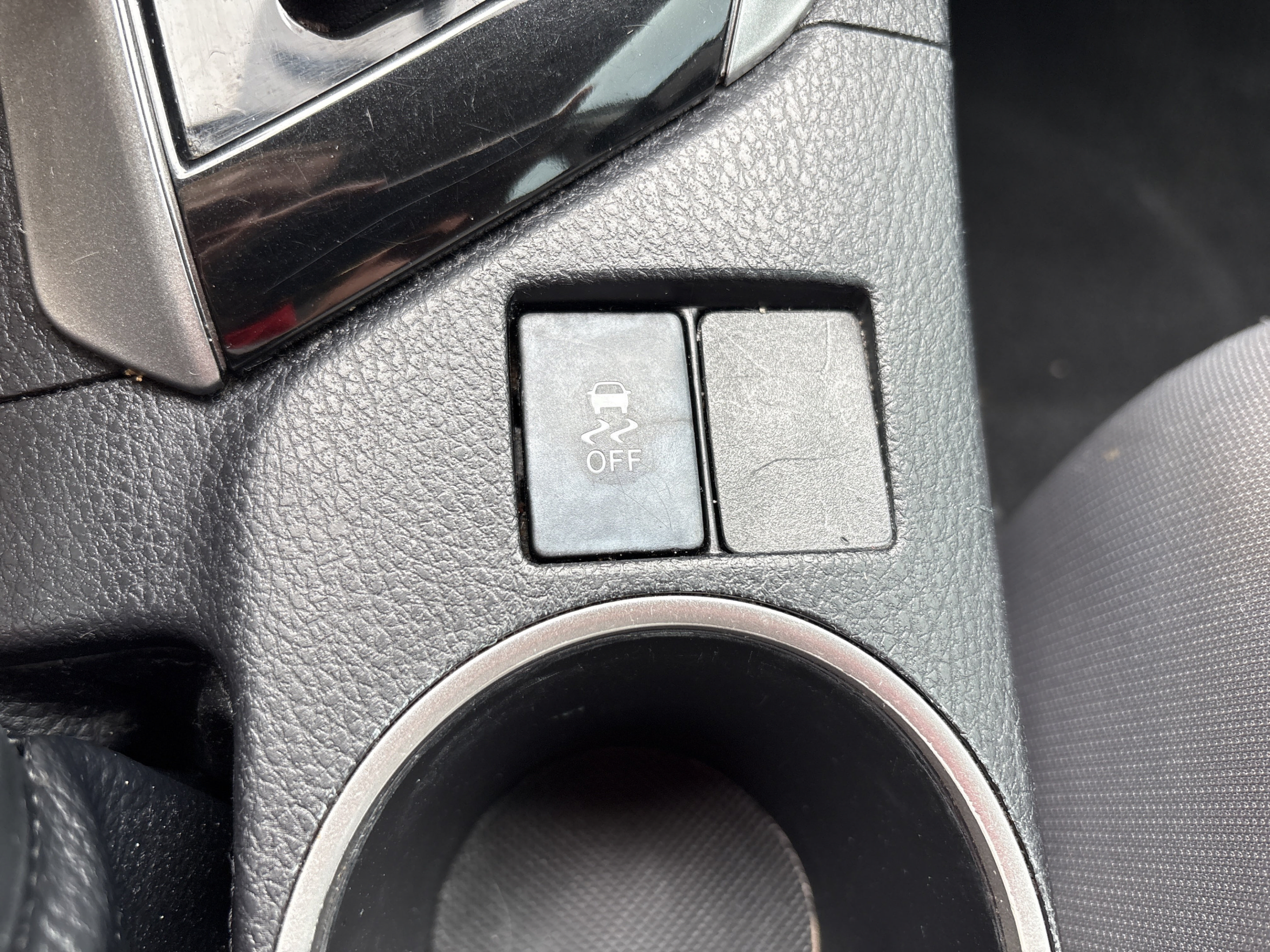 Used 2015 Toyota Corolla LE FWD image 13