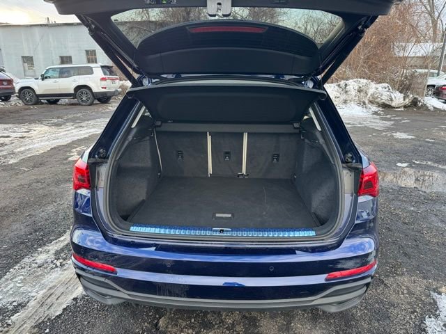 Certified 2025 Audi Q3 2.0T Premium w/ Convenience Package image 24