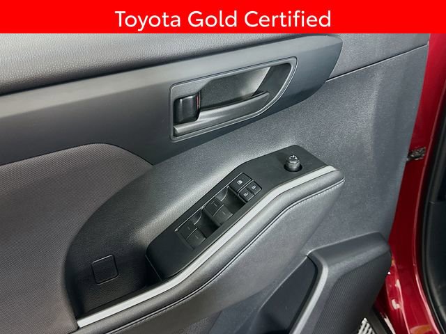 Certified 2020 Toyota Highlander LE image 17
