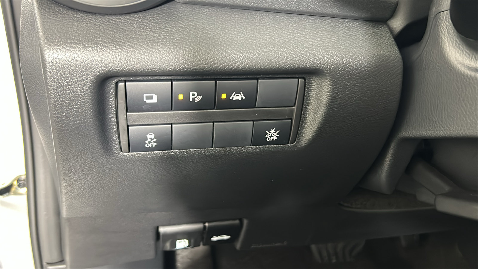 Used 2025 Nissan Versa S w/ Trunk Package FWD image 23