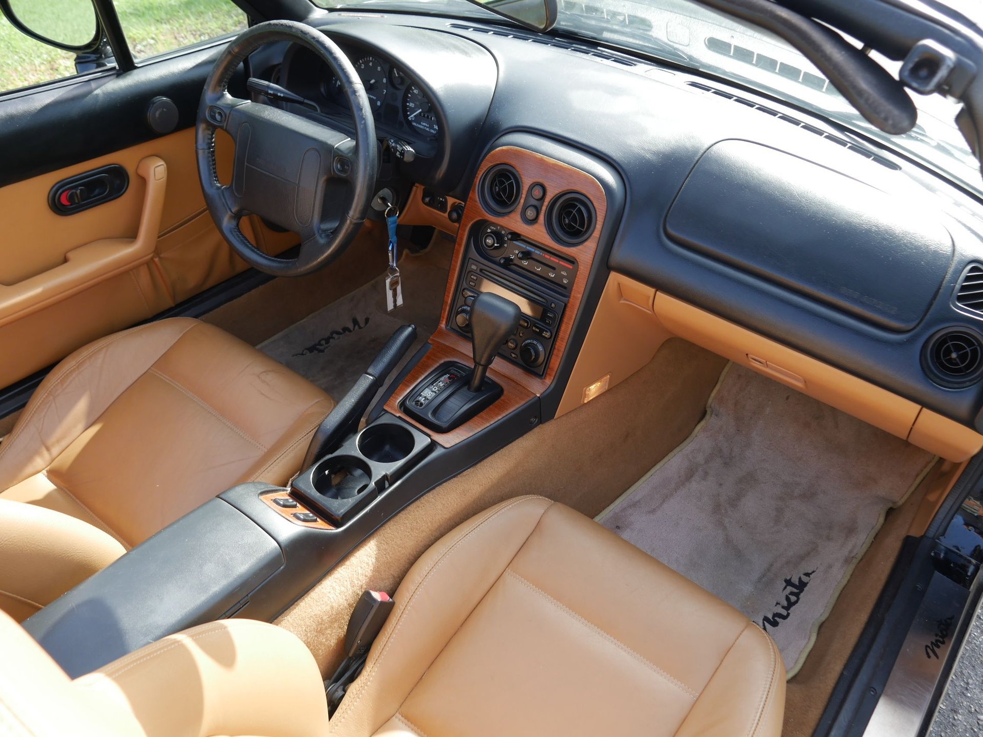 Used 1997 MAZDA MX-5 Miata RWD image 57