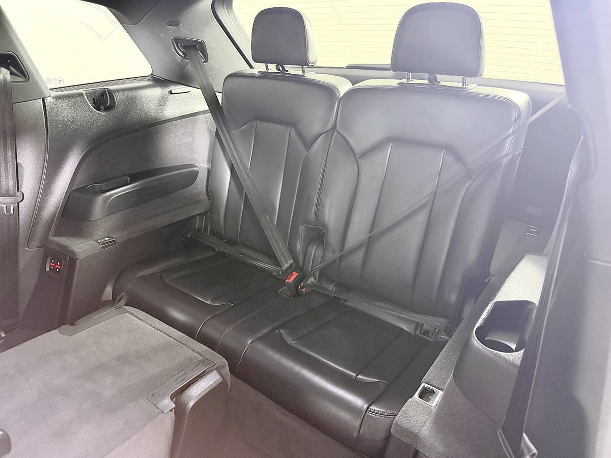 Used 2021 Audi SQ7 Premium Plus w/ Driver Assistance Package AWD/4WD image 41
