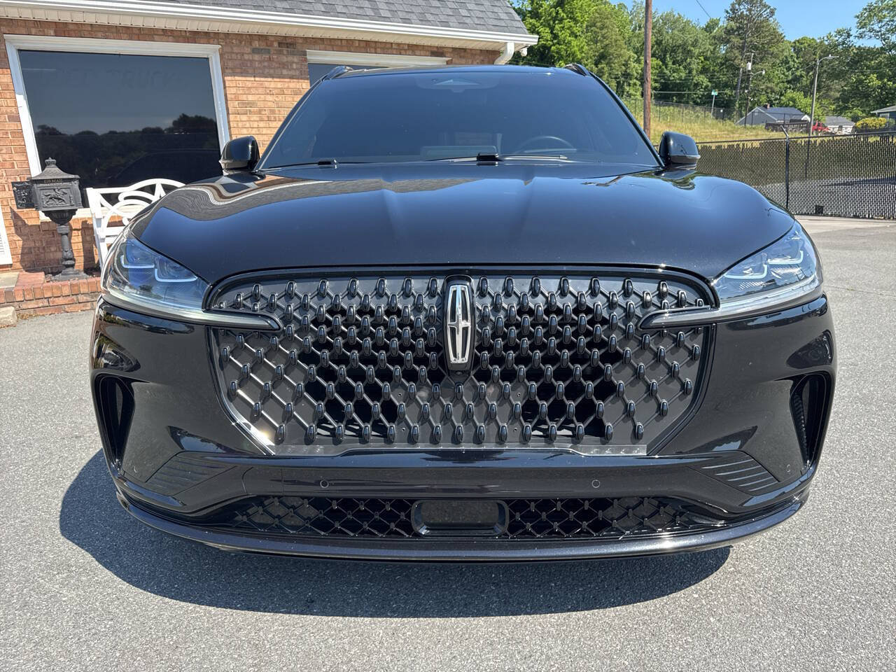 Used 2025 Lincoln Aviator Black Label w/ Jet Appearance Package AWD/4WD image 7