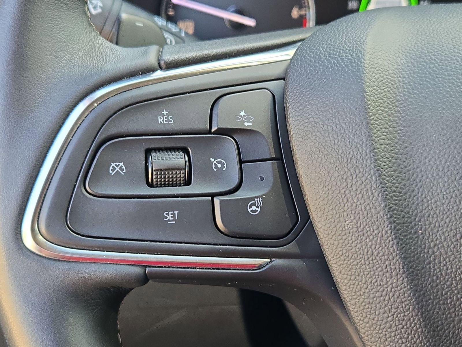 Used 2023 Buick Envision Essence w/ Sport Touring Package image 13