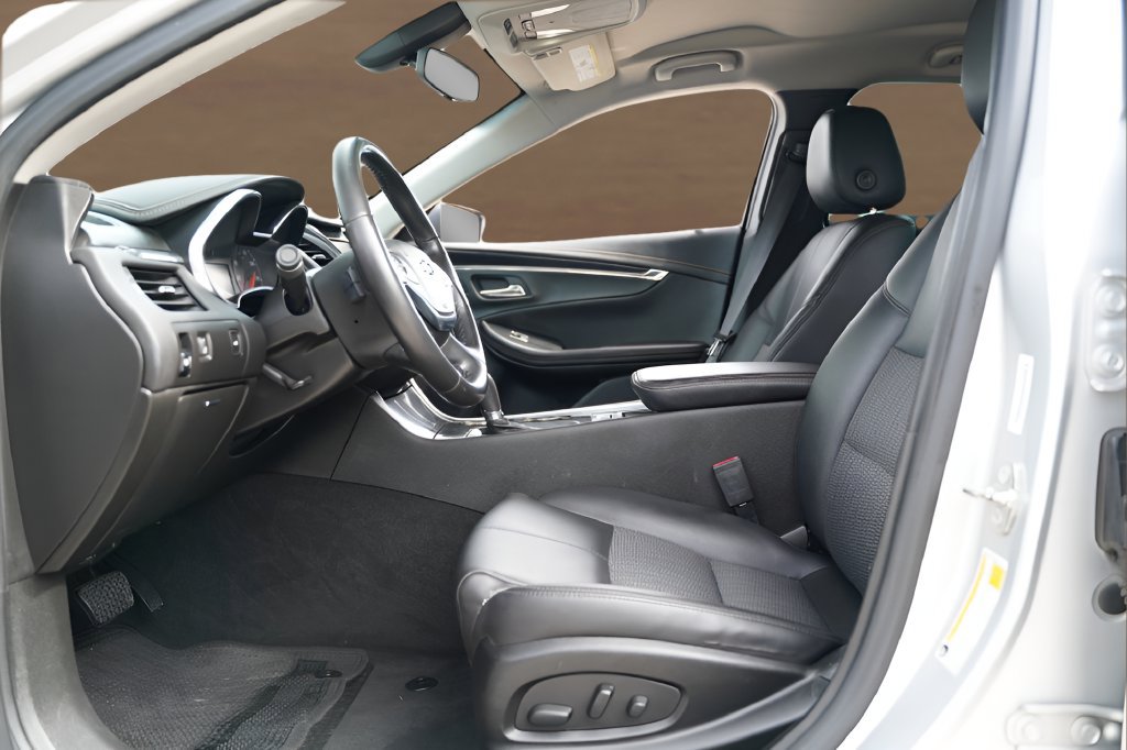 Used 2018 Chevrolet Impala LT FWD image 8