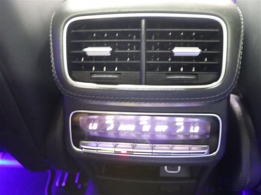 Used 2022 Mercedes-Benz GLS 63 AMG 4MATIC image 32