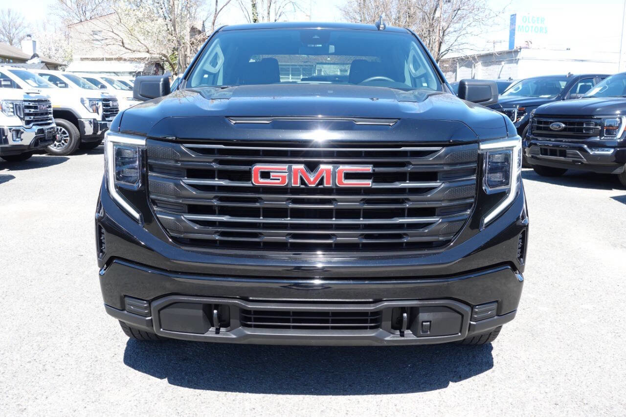 Used 2024 GMC Sierra 1500 Pro w/ Graphite Edition AWD/4WD image 5