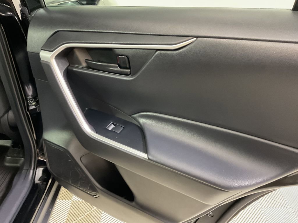 Certified 2024 Toyota RAV4 LE AWD/4WD image 21