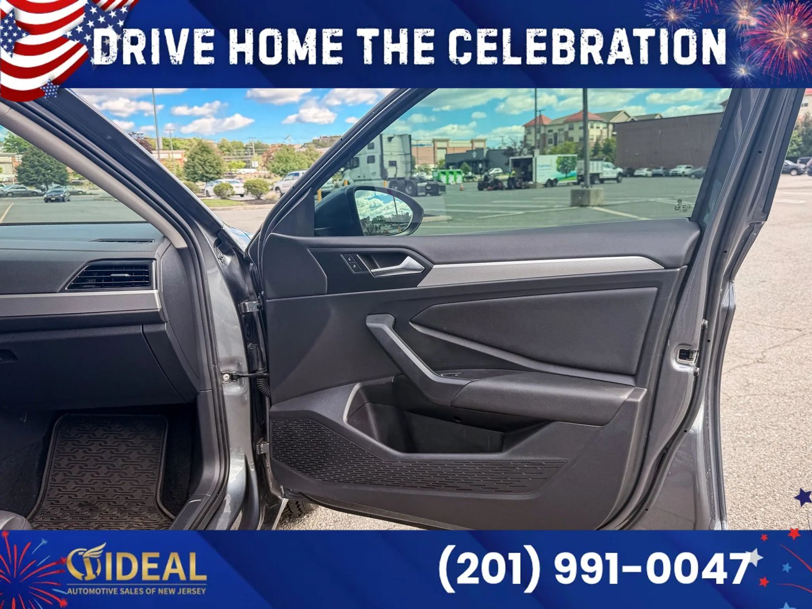 Used 2019 Volkswagen Jetta SE w/ Cold Weather Package FWD image 19