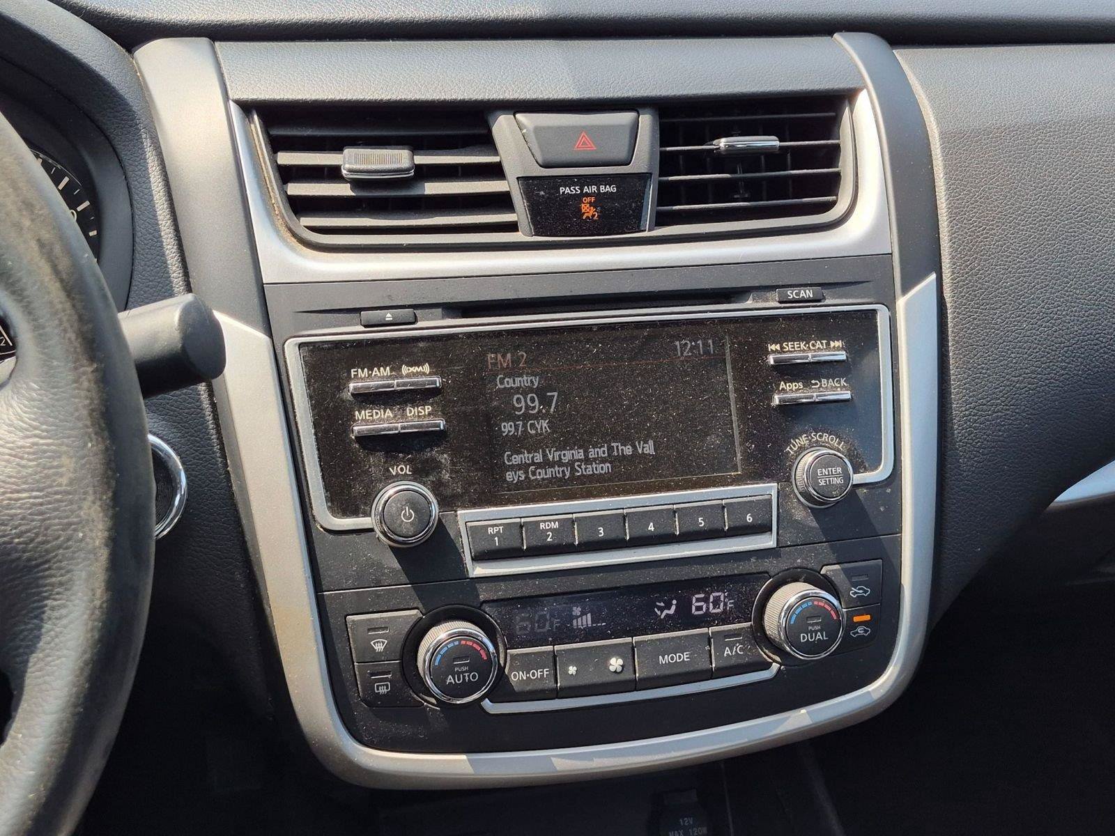 Used 2016 Nissan Altima 2.5 SV FWD image 29