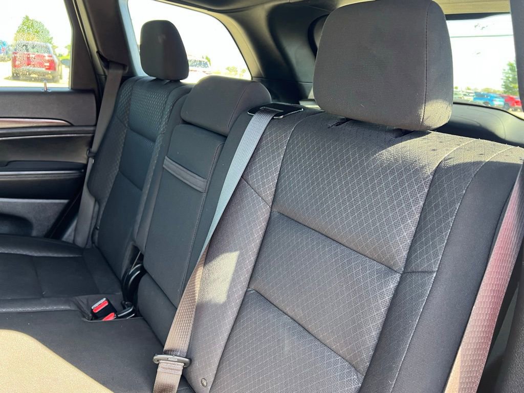 Used 2021 Jeep Grand Cherokee Laredo AWD/4WD image 16