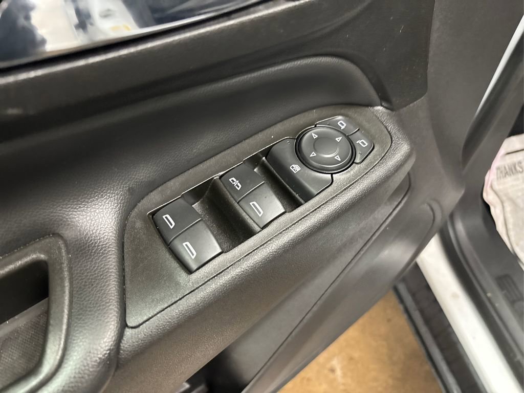 Used 2021 Chevrolet Equinox LT image 33