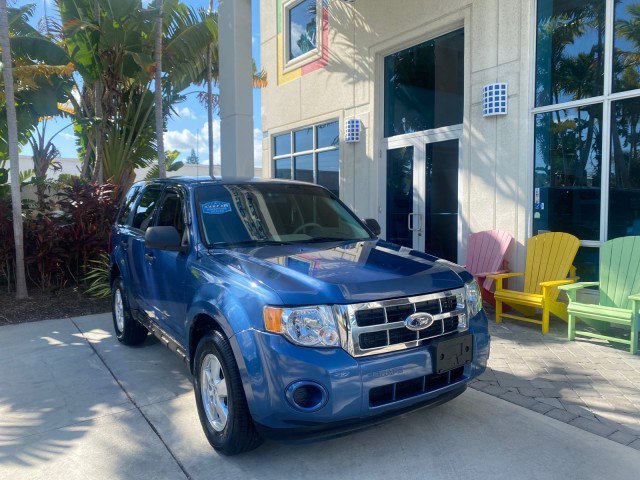 Used 2009 Ford Escape XLS image 2