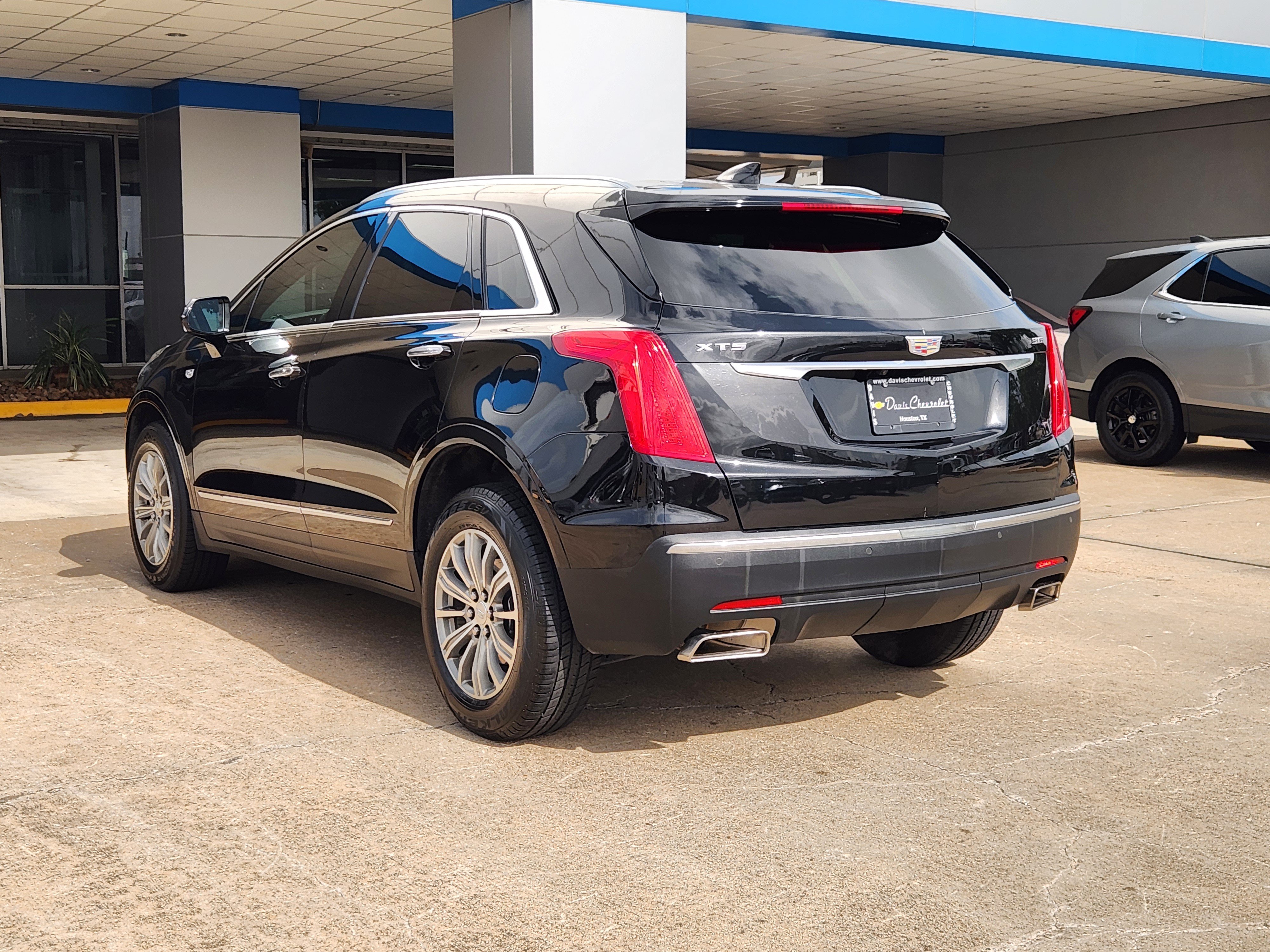 Used 2019 Cadillac XT5 Luxury FWD image 8