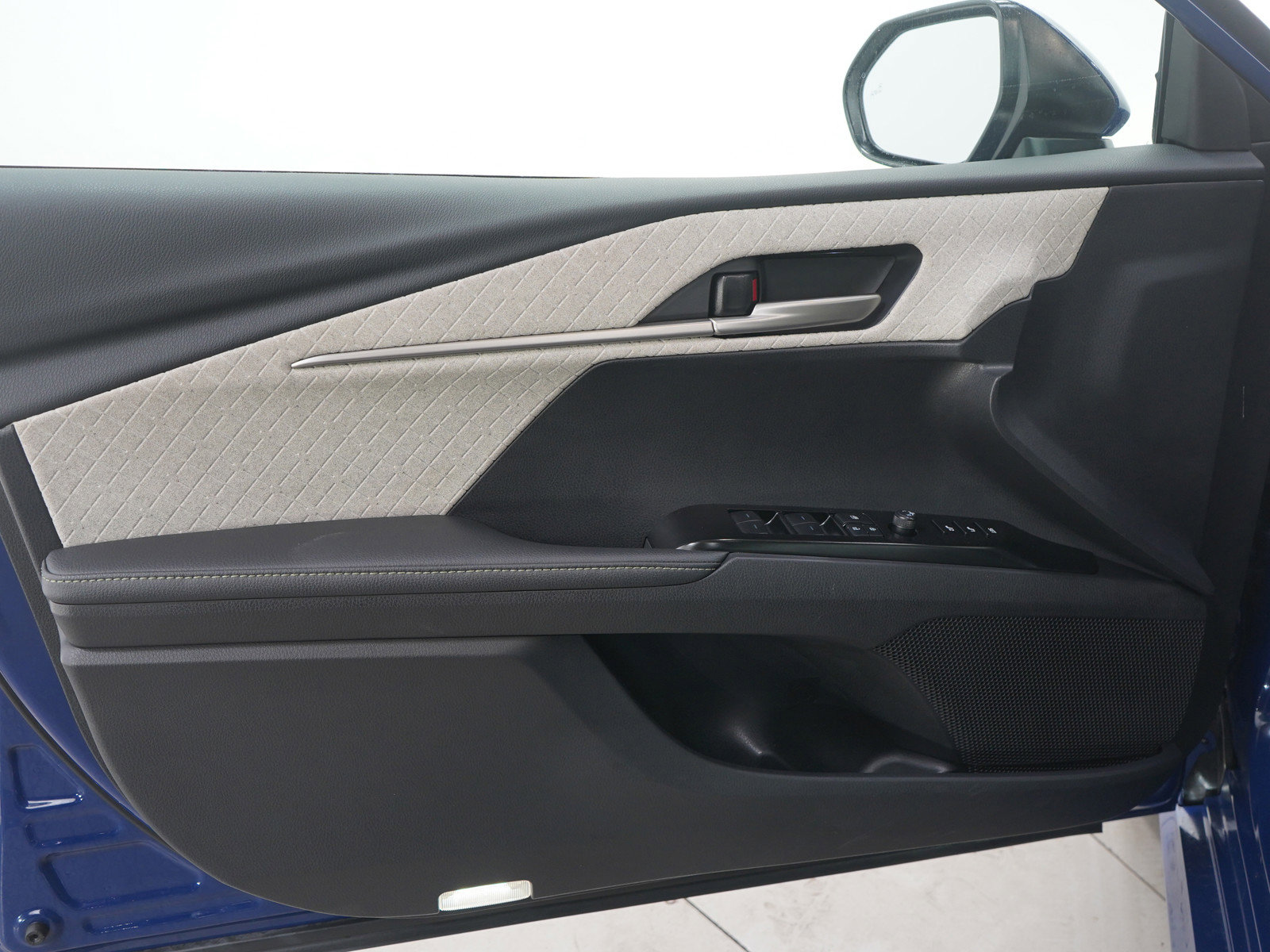 Used 2025 Toyota Camry XLE image 18