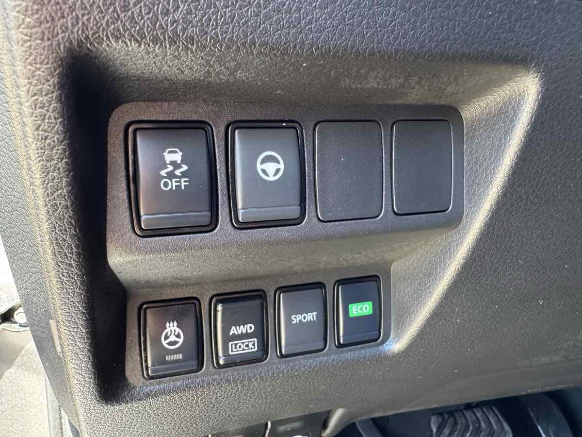 Used 2022 Nissan Rogue Sport SL w/ Premium Package AWD/4WD image 26