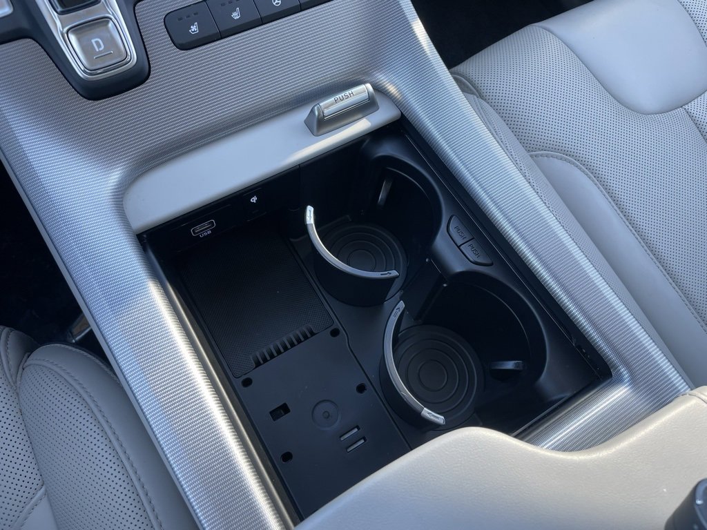 Used 2024 Hyundai Palisade Calligraphy image 16