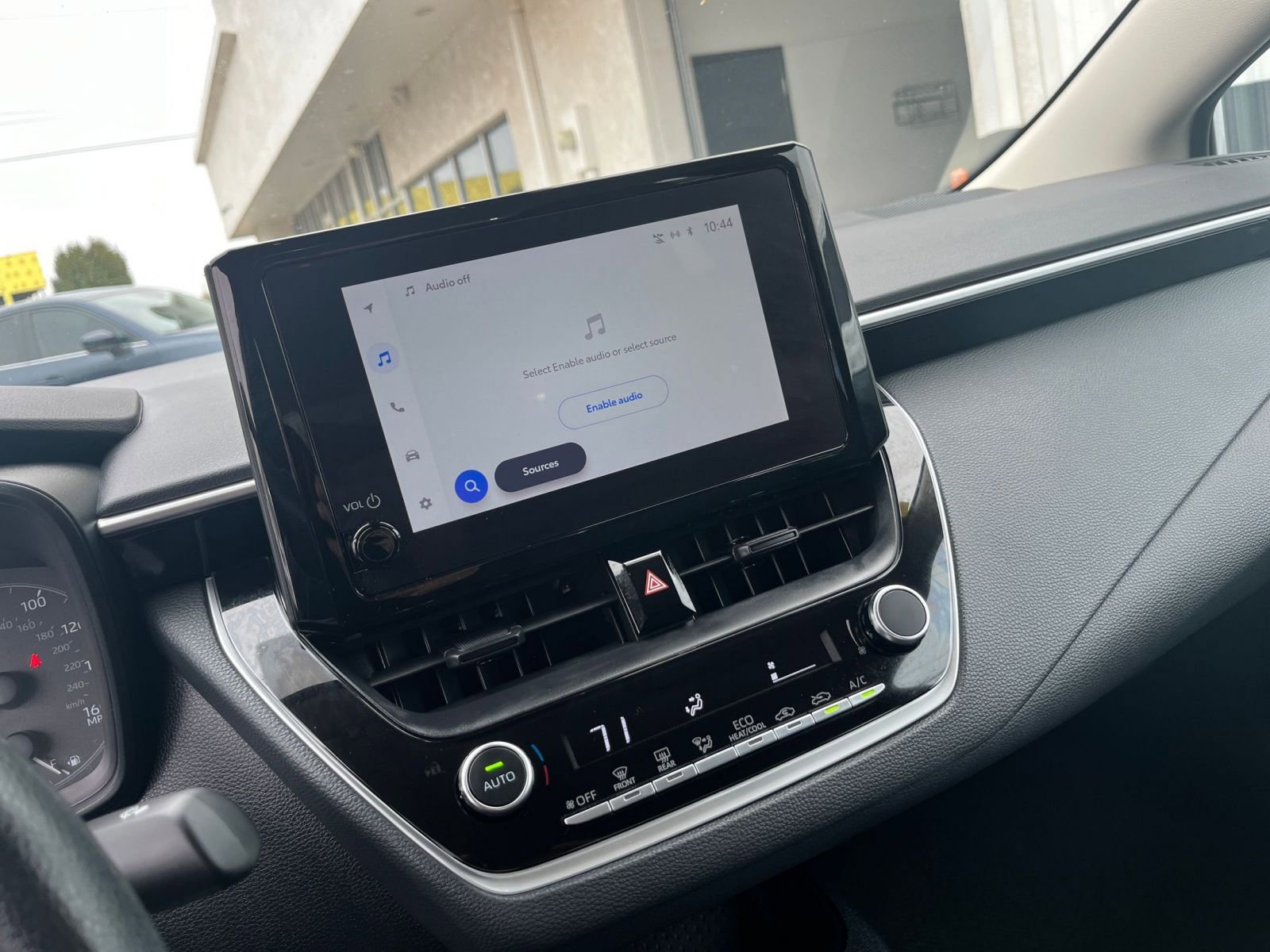 Used 2023 Toyota Corolla LE image 21