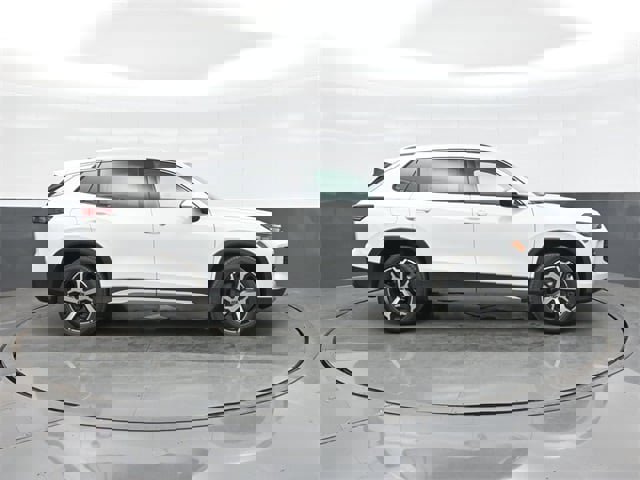 New 2026 Volkswagen Tiguan SE image 8