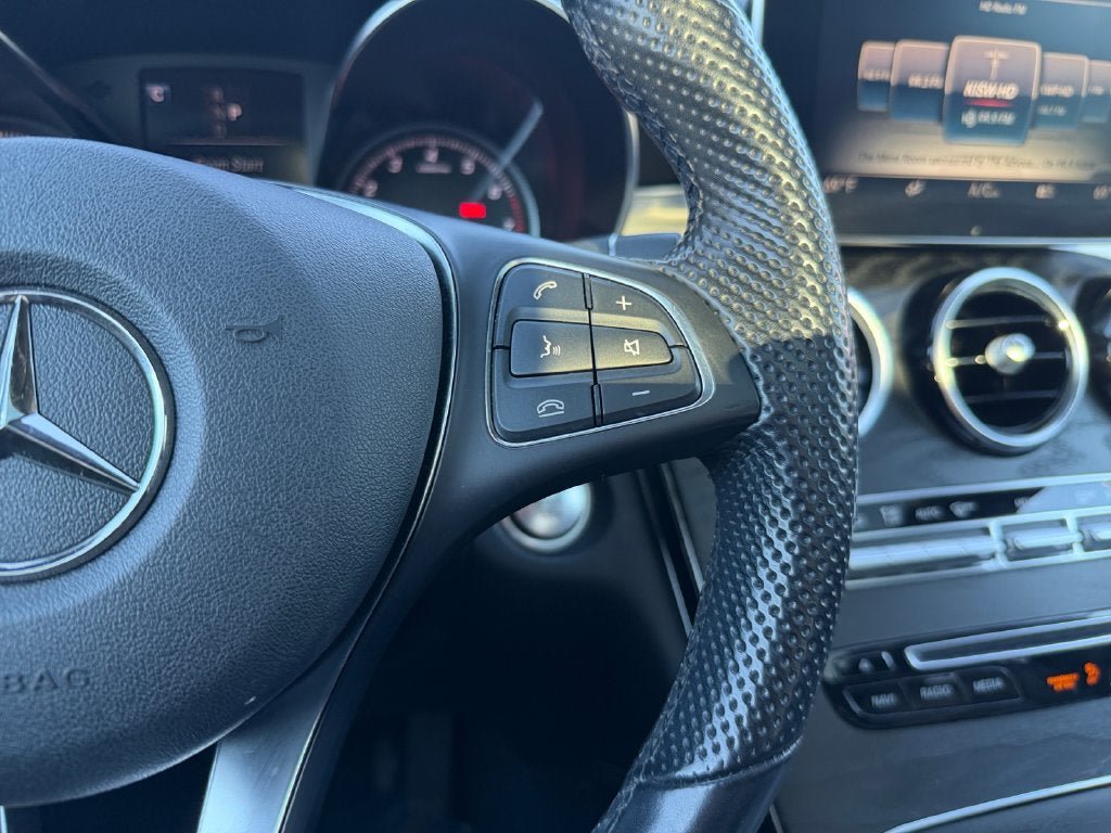 Used 2019 Mercedes-Benz GLC 300 4MATIC image 16