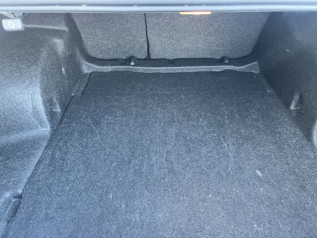 Used 2020 Chevrolet Malibu LS image 24