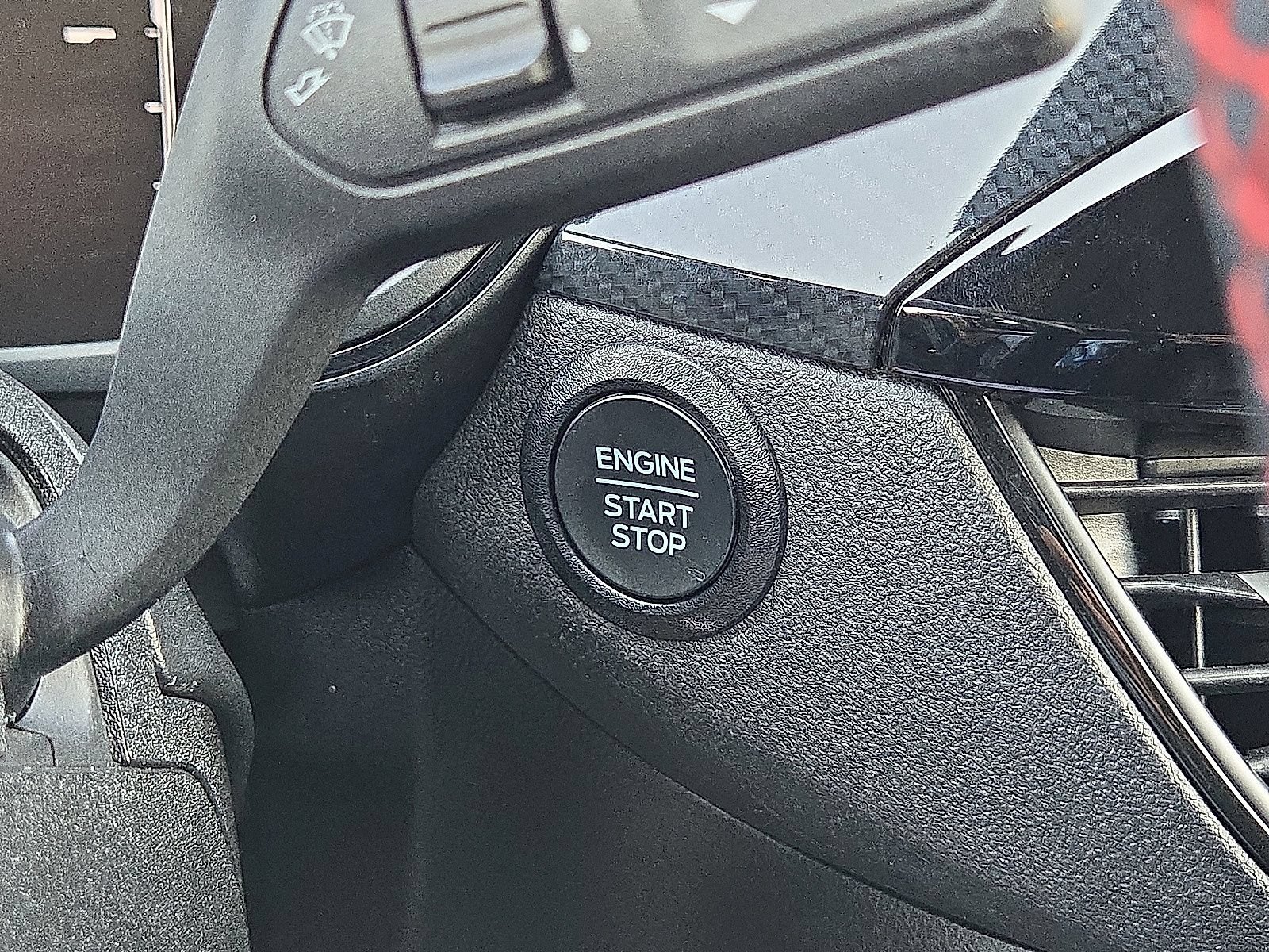 Used 2025 Ford Escape ST-Line AWD/4WD image 30