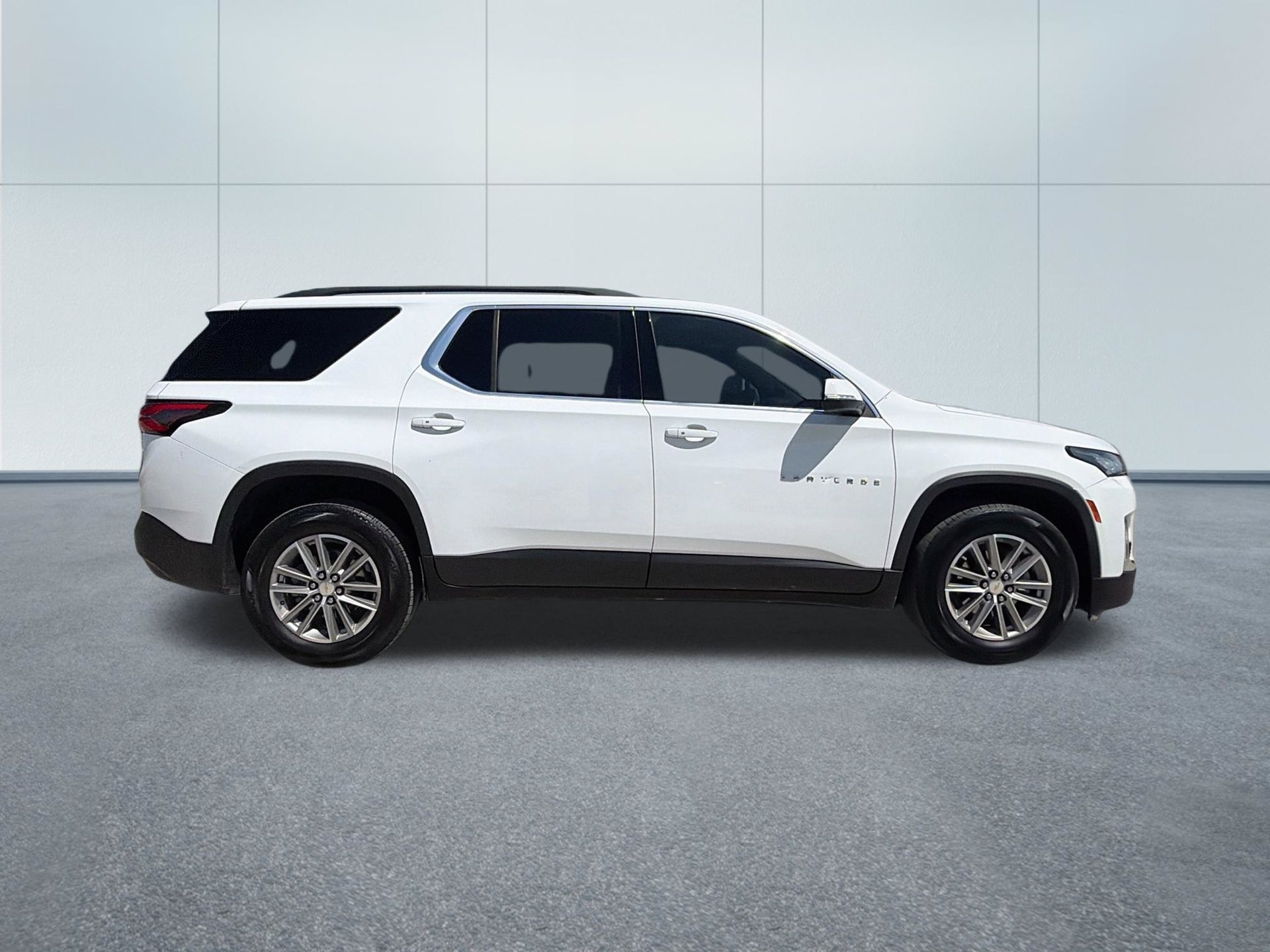 Used 2022 Chevrolet Traverse LT FWD image 4