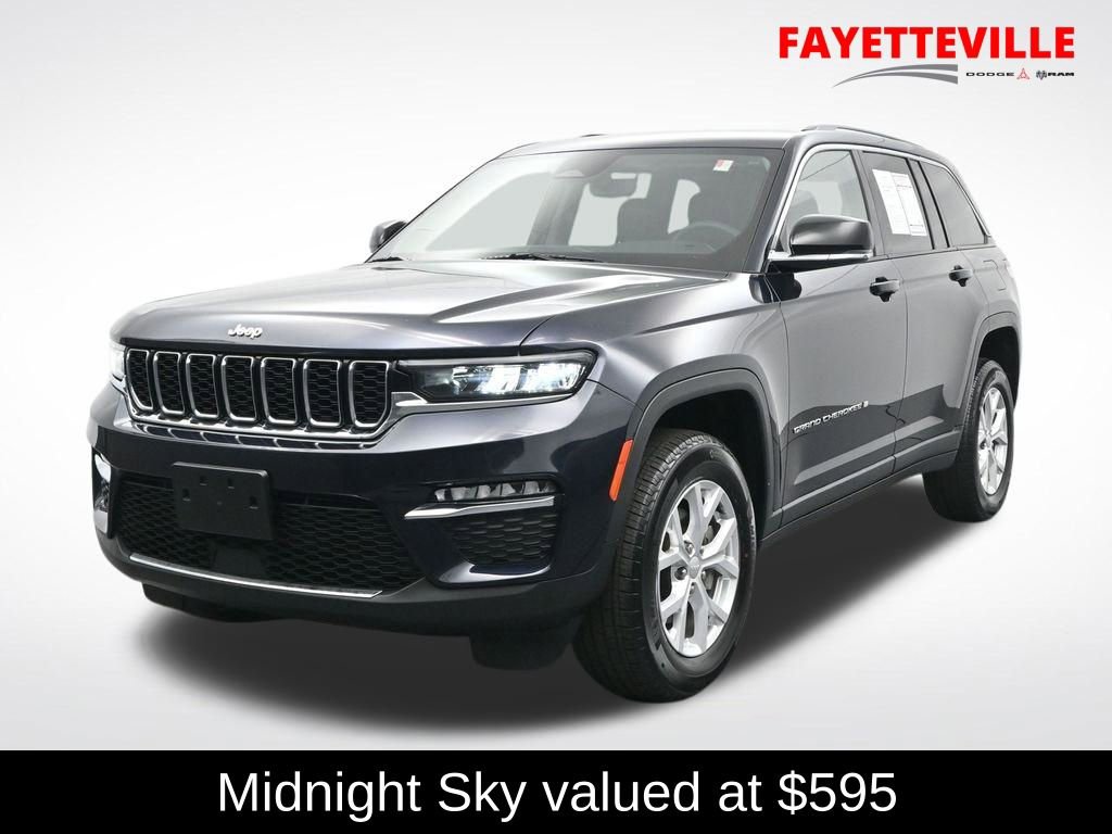 Used 2023 Jeep Grand Cherokee Limited AWD/4WD image 1