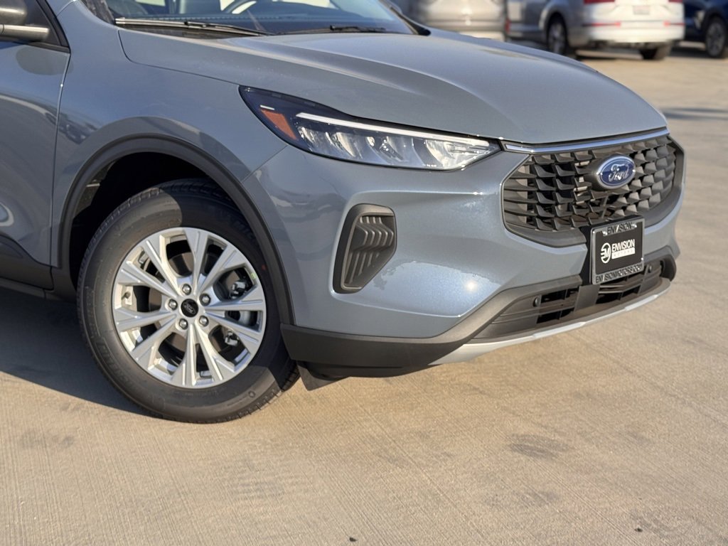 New 2025 Ford Escape Active image 2