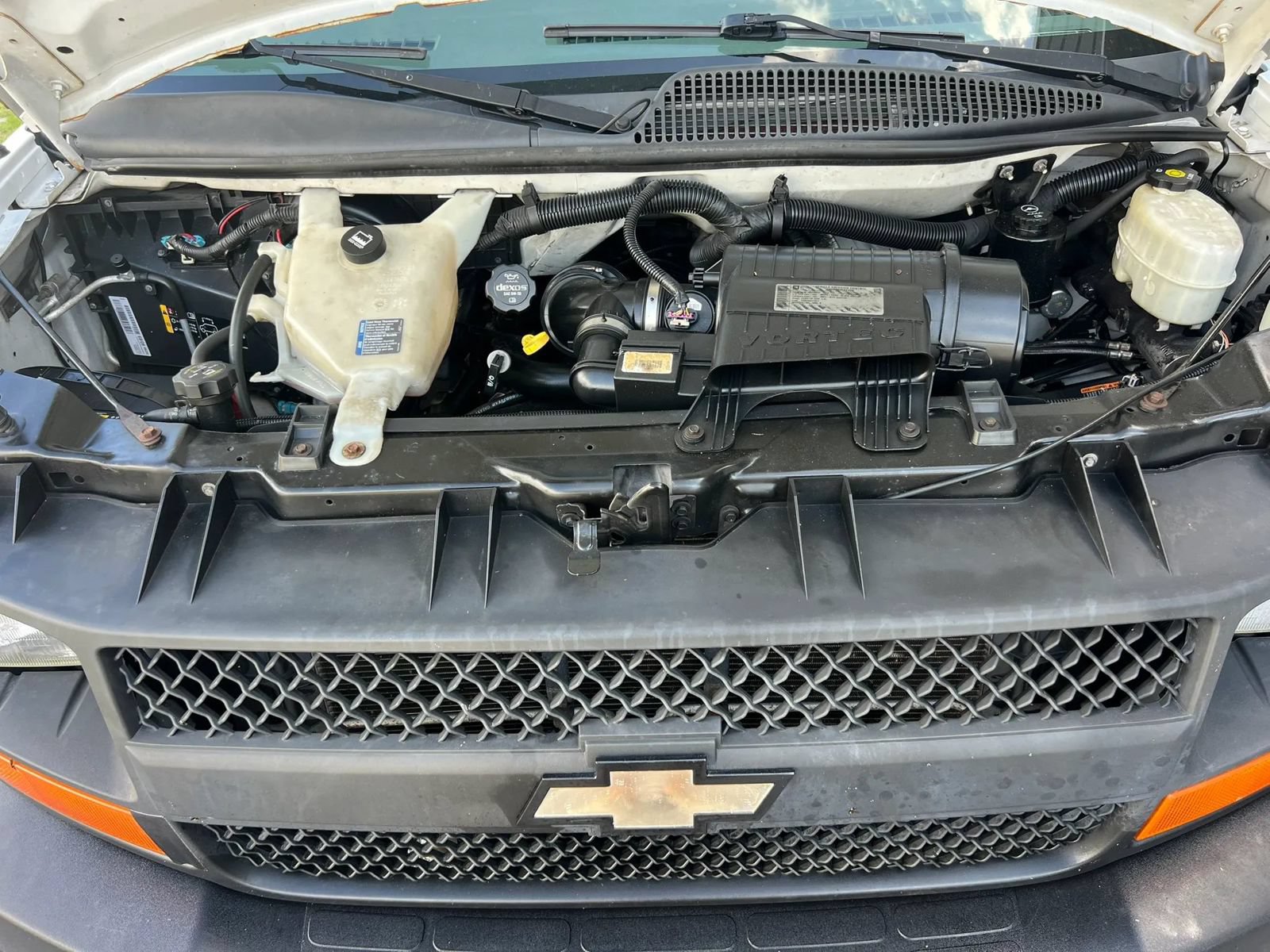 Used 2014 Chevrolet Express 2500 Extended RWD image 21