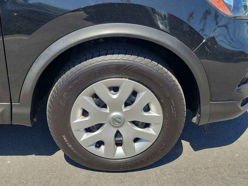 Used 2020 Nissan Rogue Sport S image 5