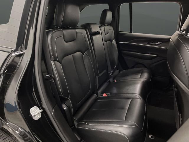 Certified 2024 Jeep Grand Cherokee Limited image 31