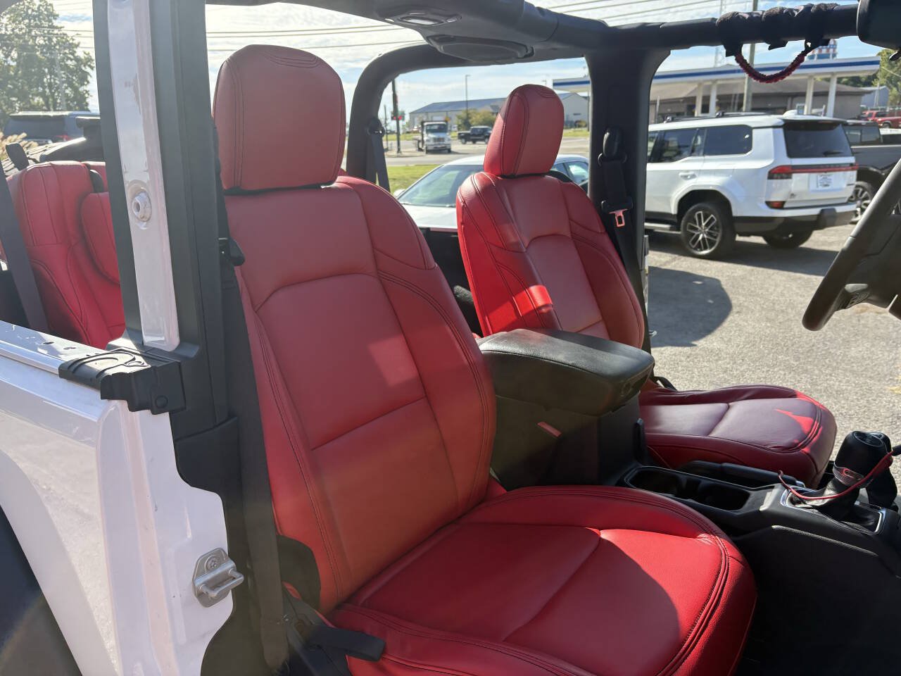 Used 2023 Jeep Wrangler Sport AWD/4WD image 18