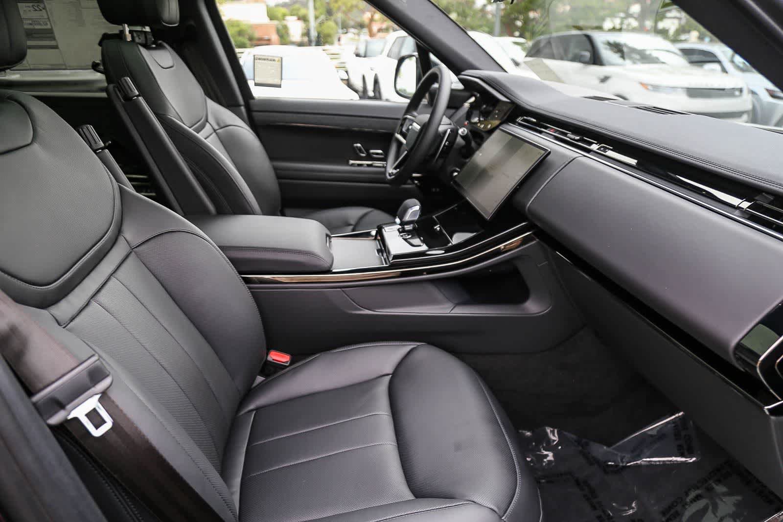 New 2026 Land Rover Range Rover Sport Dynamic SE AWD/4WD image 18