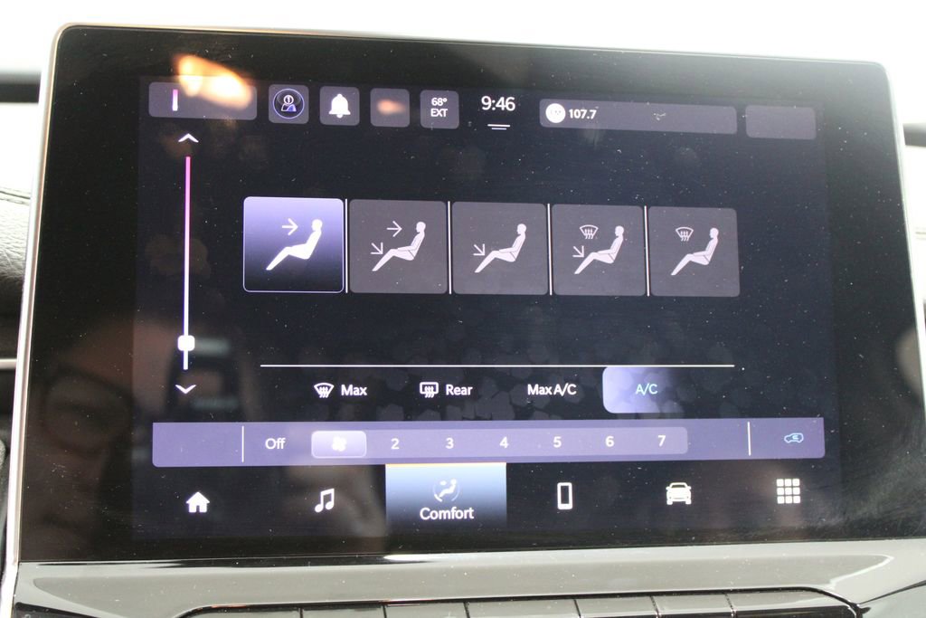 Used 2024 Jeep Compass Latitude image 30