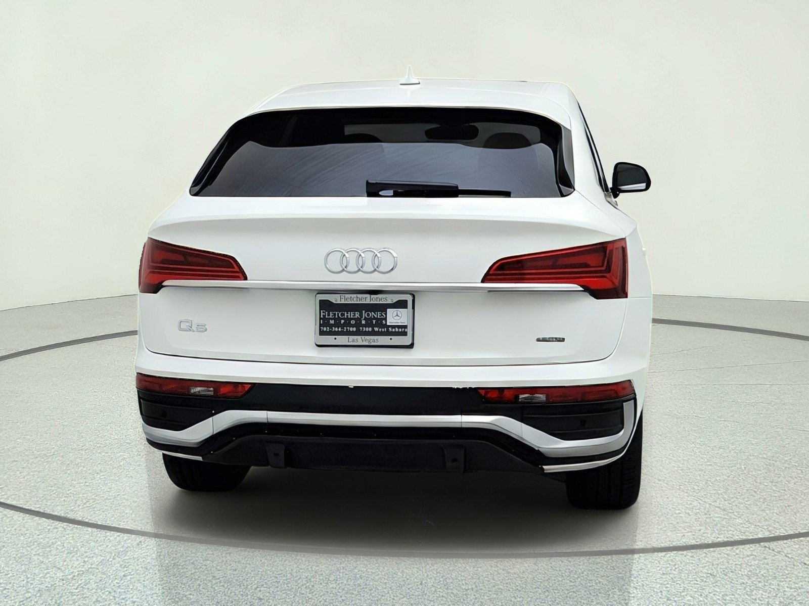 Used 2023 Audi Q5 2.0T Premium w/ Convenience Package AWD/4WD image 10
