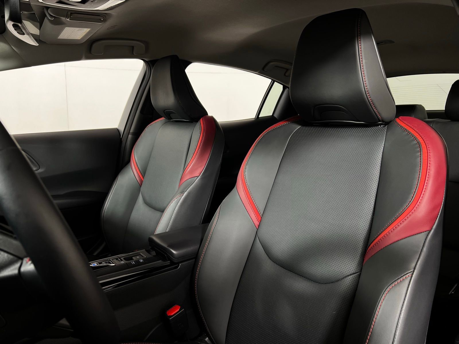 Certified 2024 Toyota Prius Prime XSE image 13