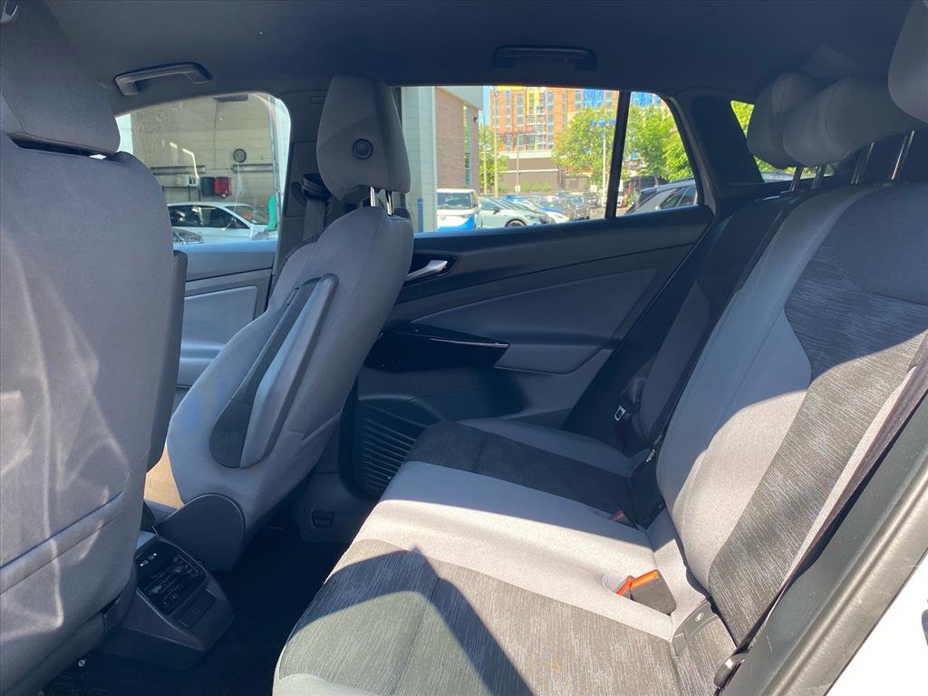 Certified 2022 Volkswagen ID.4 Pro RWD image 19