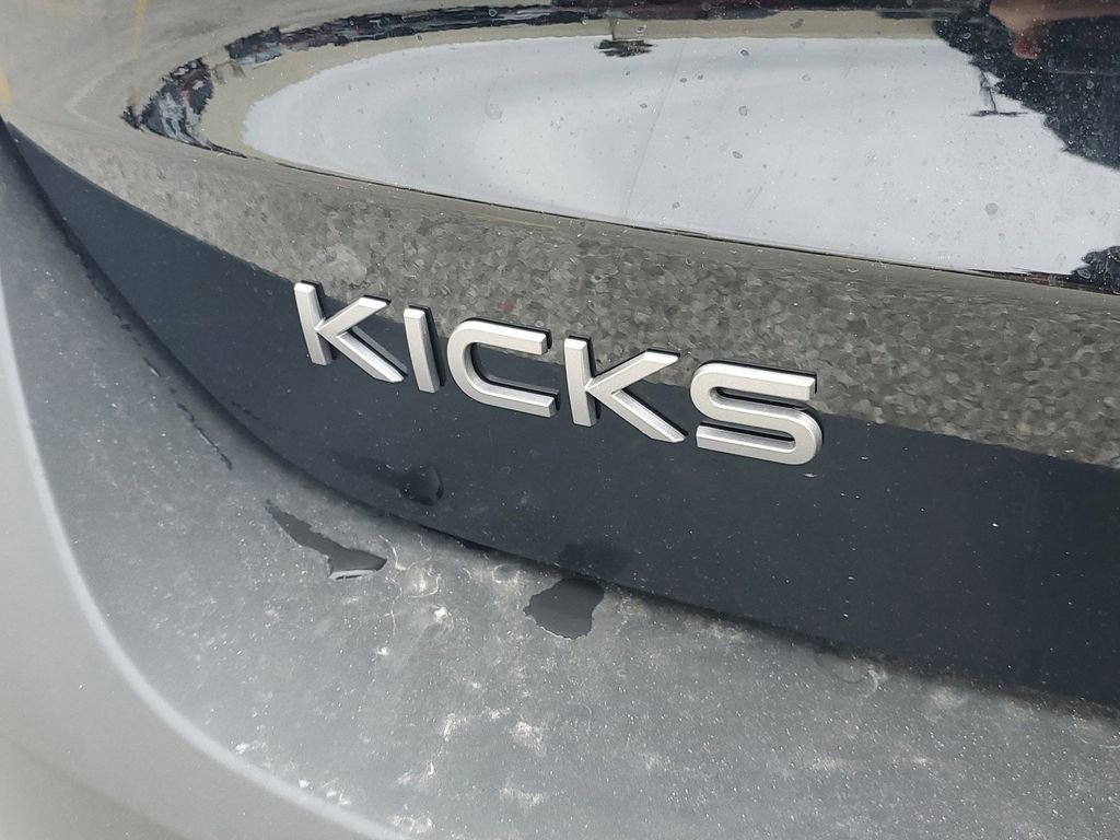 New 2026 Nissan Kicks SR image 9