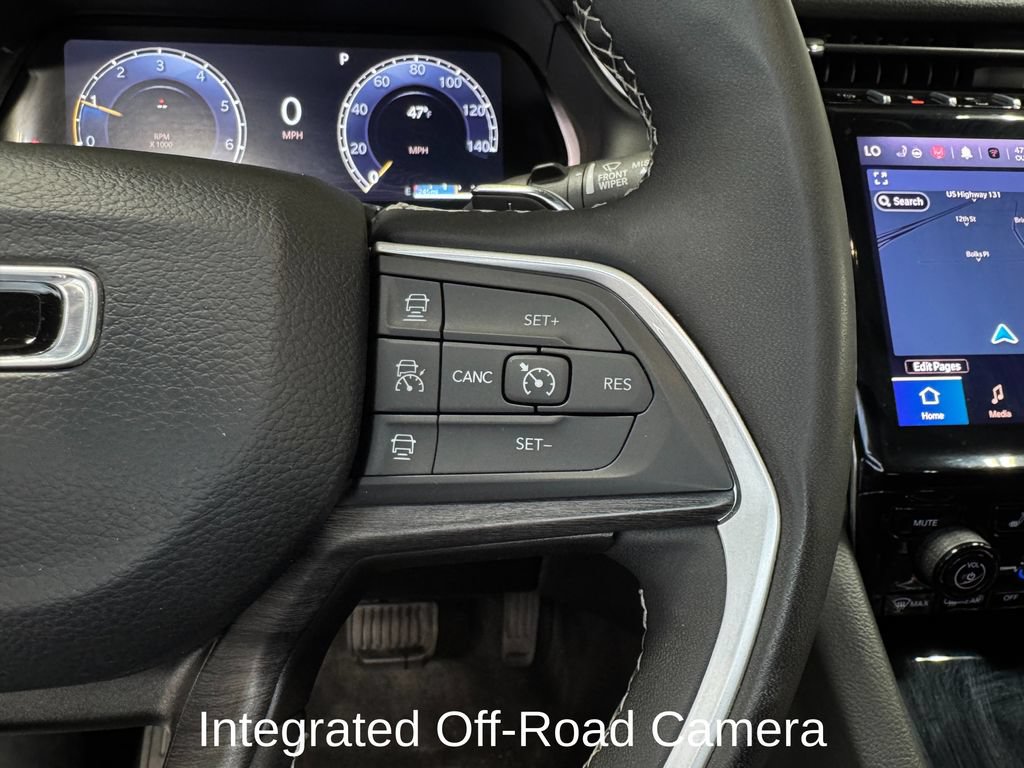 Used 2024 Jeep Grand Cherokee Limited w/ Luxury Tech Group II AWD/4WD image 17
