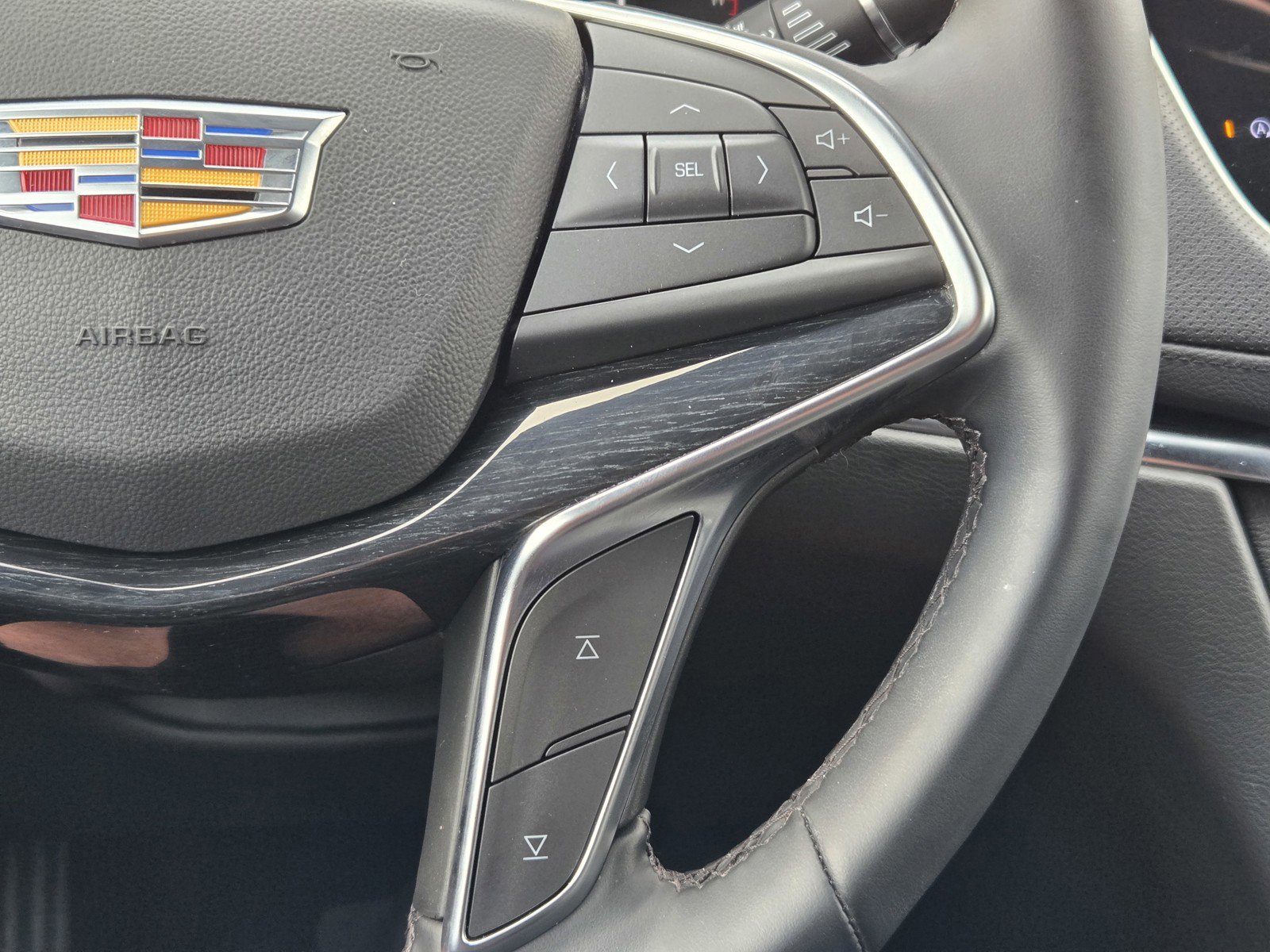 Certified 2025 Cadillac XT5 Premium Luxury image 25