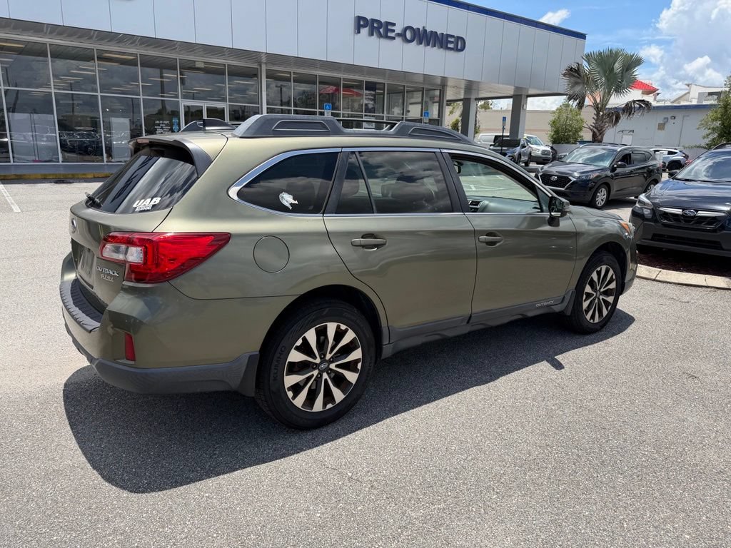 Used 2017 Subaru Outback 2.5i Limited w/ Popular Package #5 AWD/4WD image 3